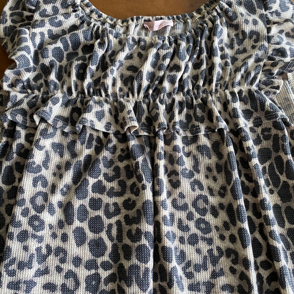 Leopard Top - Picture 2 of 3